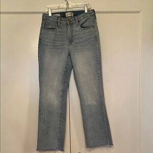 Light Wash Women’s Straight-Leg Jeans - Casual Everyday Denim